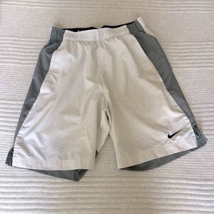 men’s nike shorts size small